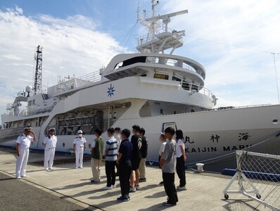 海神丸船内見学
